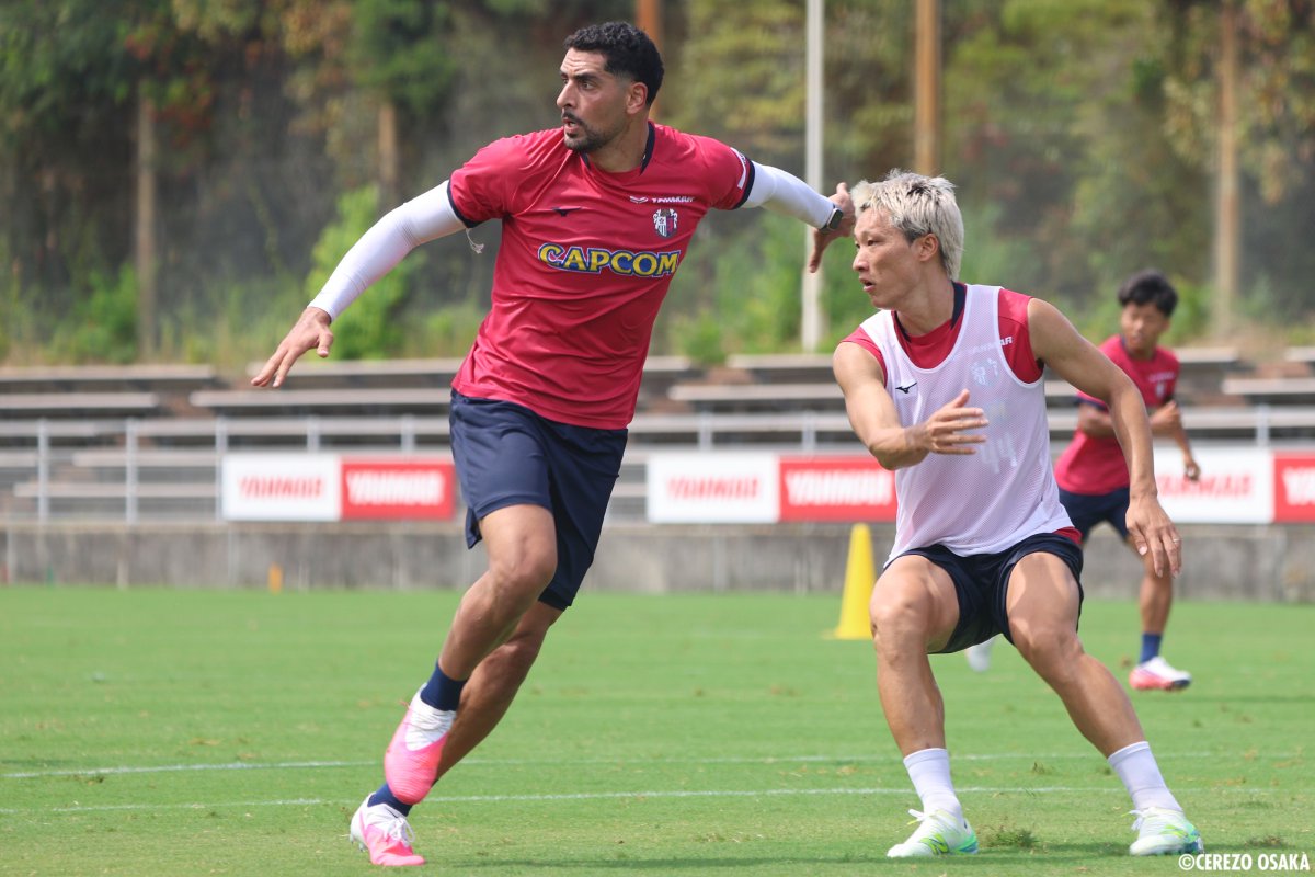 crz_official's tweet photo. 昨日加入が発表された #パブロサバック 選手⚽🌸
本日より全体トレーニングに合流しています💪✨

#セレッソ大阪 https://t.co/7DVx7rdw3W