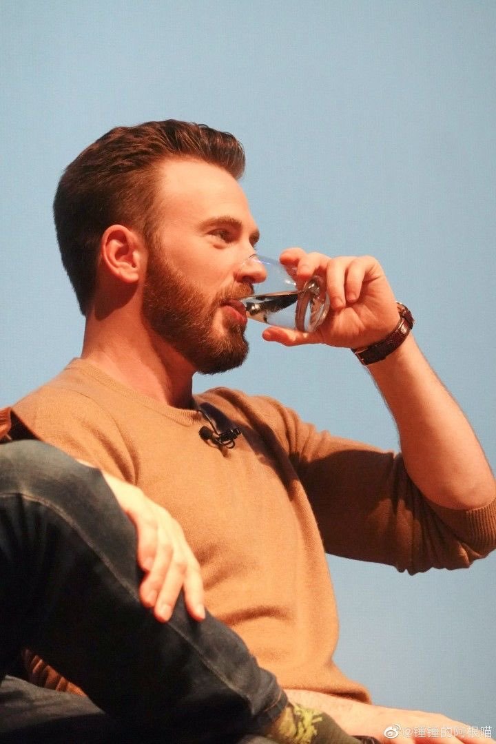 YourCapSRogers's tweet photo. Captain reminding you to stay hydrated https://t.co/PulAqeuvUI