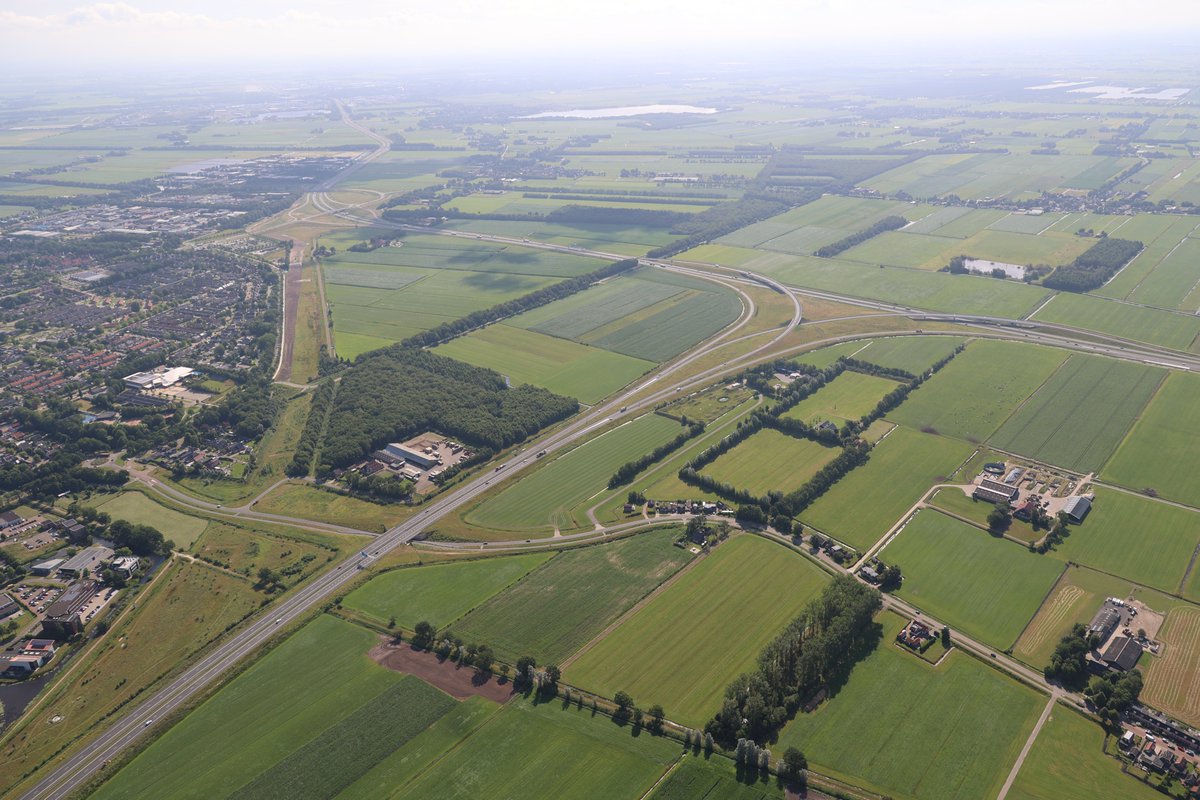 RWS_NN's tweet photo. Van maandag 17 augustus tot maandag 31 augustus voeren we herstelwerkzaamheden uit aan de  Hollandiatunnel onder de #A7 bij #Joure. De werkzaamheden zijn nodig omdat in april 2026 een voertuig tegen een keerwand van de tunnel is gereden. Lees hier meer: https://t.co/1lKK96Se4e https://t.co/PDLNTcIlMP