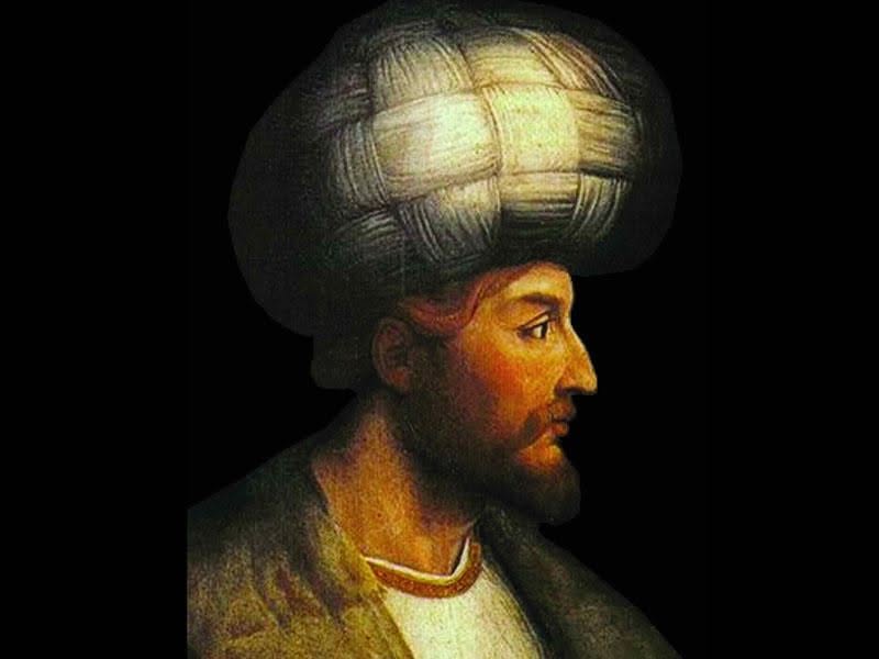 JeyhunMV's tweet photo. TARİXİ ŞƏXSİYYƏTƏ ŞƏXSİ MARAQLARIN KÖLGƏSİNDƏN BAXMAQ OLMAZ

Tarixə münasibətdə ən vacib prinsiplərdən biri obyektivlikdir. Keçmiş haqqında danışarkən hadisələrə və tarixi şəxsiyyətlərə şəxsi maraqlarımızın, siyasi baxışlarımızın və emosional münasibətlərimizin təsiri ilə yanaşmaq düzgün deyil. Çünki tarixə öz maraqlarımızın prizmasından baxdıqda, bir müddət sonra faktlarla həmin faktlara verdiyimiz qiymət bir-birinə qarışır.

Şah İsmayıl 1487-ci ildə Ərdəbildə anadan olub, 1501-ci ildə Təbrizdə hakimiyyətə gələrək Səfəvi dövlətinin əsasını qoyub. Gənc yaşında böyük siyasi hakimiyyət formalaşdırması və qısa müddətdə geniş ərazilərə nəzarət edən dövlət yaratması həmin dövr üçün ciddi siyasi hadisə idi. Səfəvilərin meydana çıxması Cənubi Qafqazdan Anadoluya, İran ərazisindən Yaxın Şərqə qədər uzanan geniş coğrafiyada siyasi münasibətlərə təsir göstərdi.

Lakin Şah İsmayılın tarixdəki yeri yalnız dövlətçilik fəaliyyəti ilə ölçülmür. O, “Xətai” təxəllüsü ilə Azərbaycan türkcəsində əsərlər yazıb və Azərbaycan ədəbiyyatında özünəməxsus iz qoyub. Bu baxımdan onun irsi həm siyasi tarix, həm də ədəbiyyat tarixi üçün əhəmiyyət daşıyır.

Bu hadisələrə beş əsr sonra, bugünkü siyasi və ictimai reallıqların içindən baxmaq asandır. Lakin tarixi düzgün anlamaq üçün ilk növbədə həmin dövrün şərtlərini nəzərə almaq lazımdır. XVI əsrdə dövlətlərarası münasibətlər, hakimiyyət uğrunda mübarizə, hərbi-siyasi rəqabət və ərazi uğrunda mübarizə indiki dövrdən fərqli idi. Buna görə də həmin dövrün hadisələrini yalnız müasir meyarlarla mühakimə etmək bizi bəzən tarixi reallıqdan uzaqlaşdıra bilər.
Bu, tarixi şəxsiyyətlərin tənqid edilməməsi demək deyil. Əksinə, tarixdə mühüm rol oynamış şəxslərin fəaliyyəti nə qədər ciddi araşdırılarsa, keçmişi bir o qədər düzgün anlaya bilərik. Şah İsmayılın fəaliyyətinin mübahisəli tərəfləri də müzakirə oluna bilər, onun müəyyən qərarları tənqid edilə bilər. Bunun üçün heç bir maneə yoxdur. Amma tənqidin özü də faktlara və mənbələrə əsaslanmalıdır.

#CeyhunMəmmədov #MilliMəclis #Deputat #YeniAzərbaycanPartiyası #120saylıSeçkiDairəsi #Cəbrayıl #Qubadlı #Qarabağ #ŞərqiZəngəzur #ElmVəTəhsil