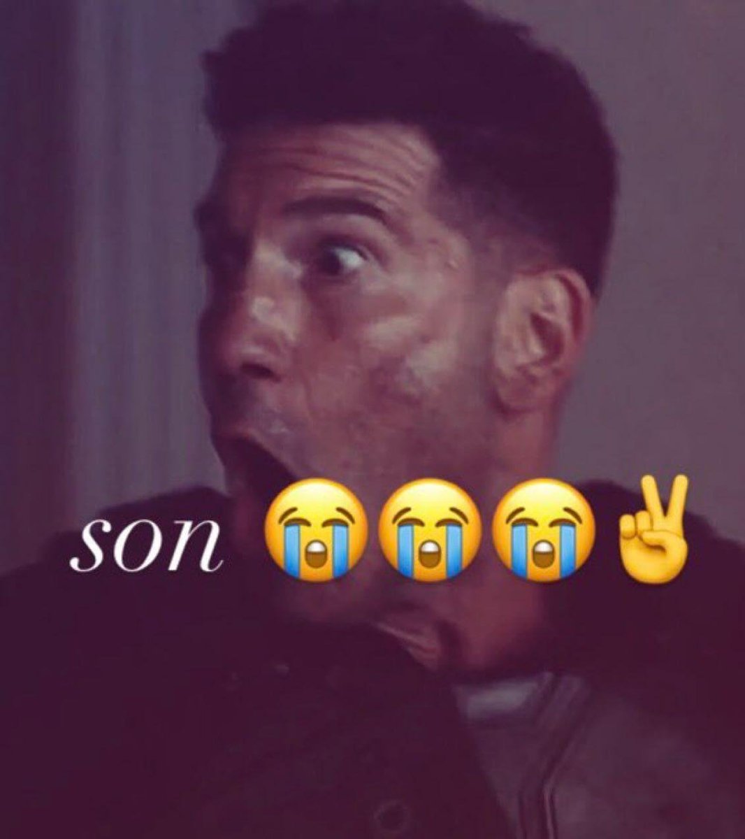 BATMAN19004's tweet photo. @joshkeaton @LITropicCon WHAT WAS THAT PIC AT THE START SPIDER-MAN????? https://t.co/yhu47Ucmzh