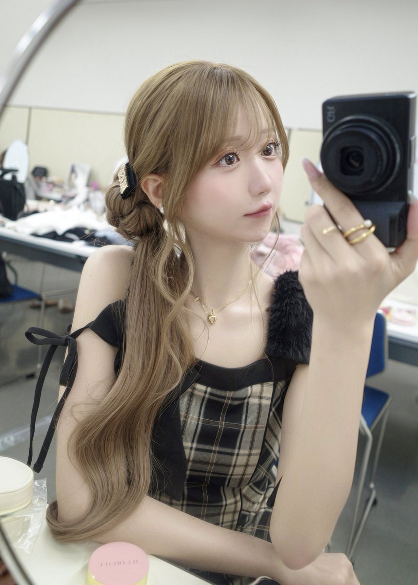 otani_emiri's tweet photo. リアルお話し会ありがとう〜🐈🐈‍⬛ ☾.˖٭
今日はちょっとお姉さんだったかも！♡

昨日よりもっと好きになってもらえてたら嬉しいな  ̳ට ̫ ට ̳ 大切で、大好きだよ🫶🏻
明日からもがんばろうね🎵 https://t.co/3pq0ObmY7u