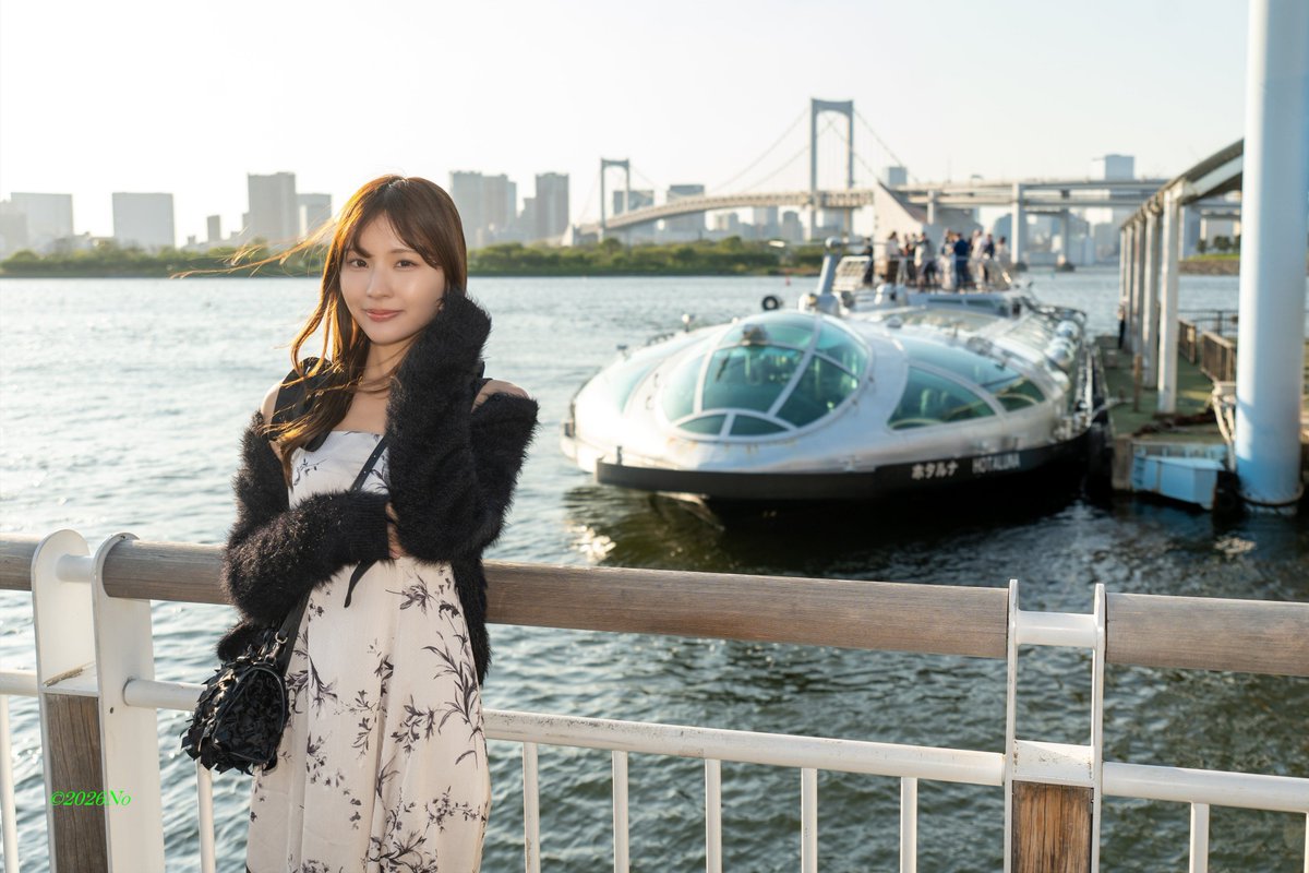 Hitko_2011's tweet photo. @Honoka_photomo @PHOTOMO_labory #PHOTOMO撮影会 #photo #portrait #ポートレート
#お台場海浜公園
 ・水上バスと
 ・背景は水上バス発着場
 ・海辺
 ・夕暮れの海辺
#ﾌｫﾄﾓﾉﾎﾉｶｻﾝ
ほのかさん_45 https://t.co/ZoAeHzZcYa
