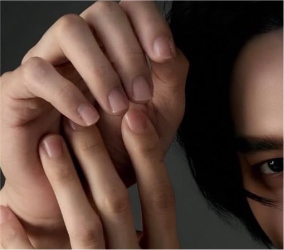 ronacious's tweet photo. These are the nails that are supposedly the new rich people status symbol trend. 

Meanwhile, Win has been wearing them like this all along because for him, it’s not a trend. It’s simply who he is. https://t.co/f3PTlzJr6V