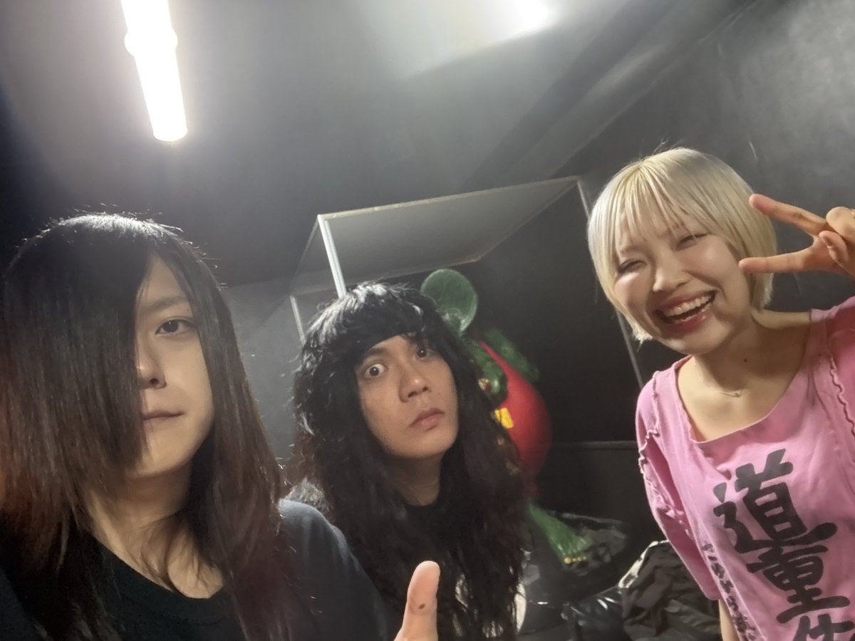 yabaT_official's tweet photo. 金沢でMakiと対バン
はじまるよ〜👍 https://t.co/KbWgvRdV8h