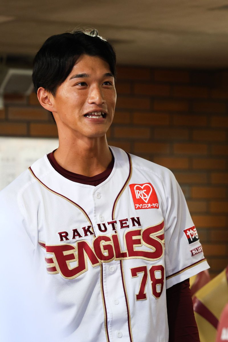 Rakuten__Eagles's tweet photo. 円陣は、今日一軍に合流した
#吉野創士 選手📣

「こういう天気なので、早めに点数をとってピッチャーを楽にしてあげましょう。
絶対勝ちましょう！」

#RakutenEagles
#強鷲革新 https://t.co/8HbY8Nusmd