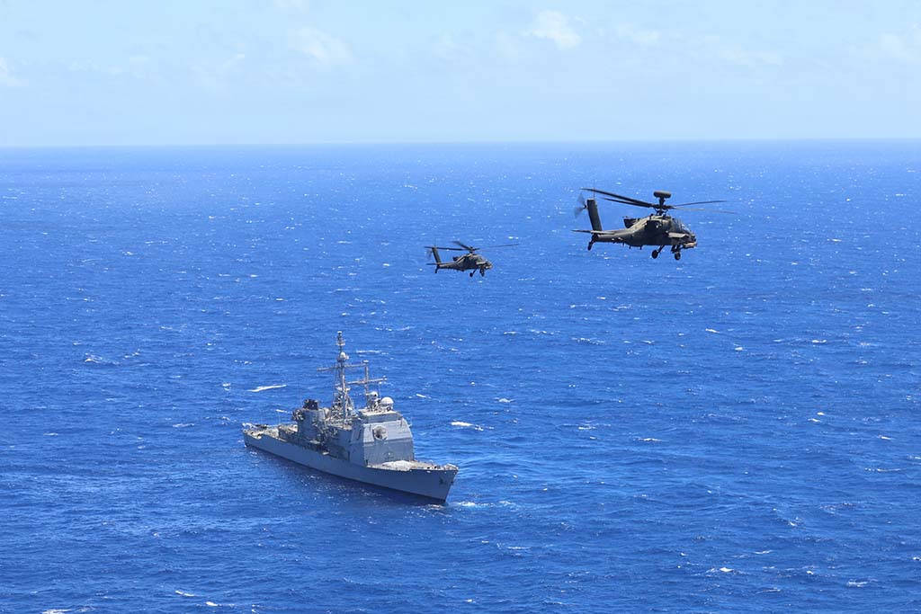 IPDefenseForum's tweet photo. Các chỉ huy RIMPAC chia sẻ về mục đích và lợi ích của cuộc tập trận hai năm một lần này. Đâu là trải nghiệm đáng nhớ nhất của quý vị trong RIMPAC? Hãy chia sẻ suy nghĩ của quý vị tại https://t.co/Bp0egrlmME.

https://t.co/X0aQKUYUQf

#IPDF #RIMPAC #IndoPacific