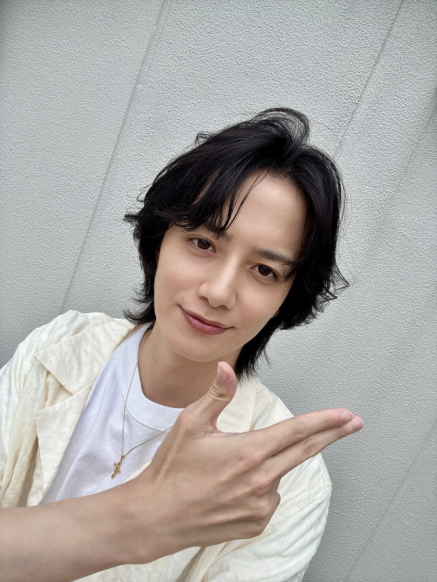 kento_leo9's tweet photo. ブタキンリリイベありがとうございました🔫
聖色のお花をいただいてしまいました😌
エリートのみなさんと一緒の時間を過ごせて幸せでした🩵
また会える日を楽しみにしています！ https://t.co/Qej0x4HqTq
