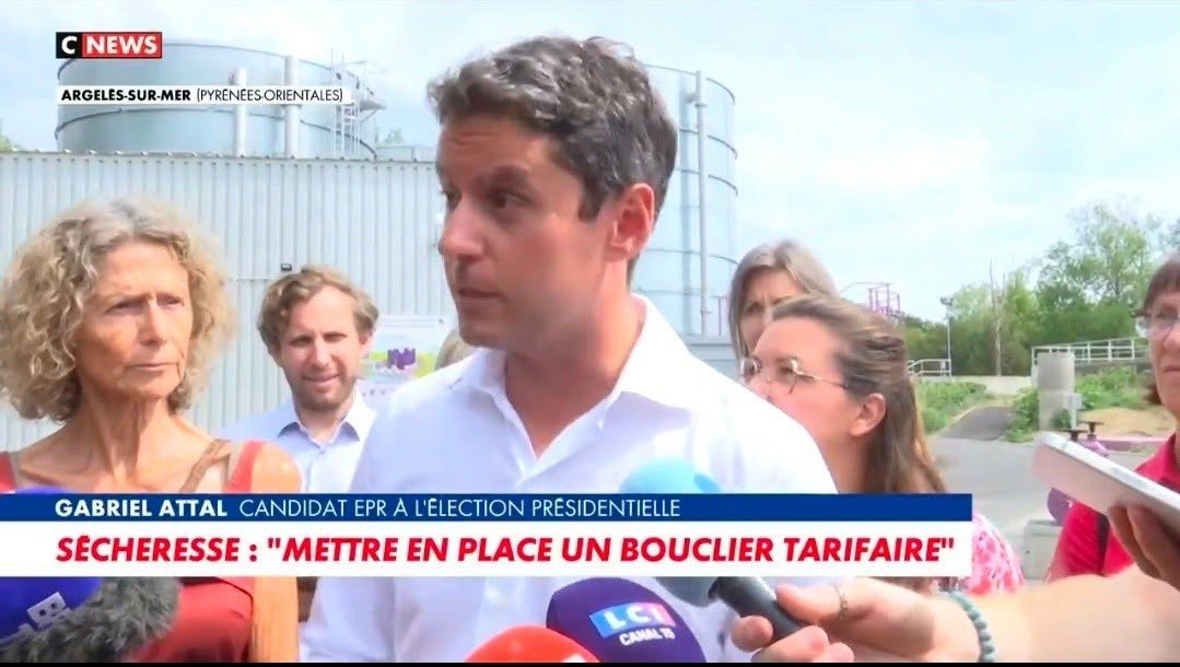 AntoineMor80's tweet photo. 🚨 ALERTE INFO : G. ATTAL souhaite créer  un ministère de l’eau, doté de  deux secrétaires d’État, un à l'eau froide et un à l'eau chaude... et un  sous-secrétaire d’État dédié à l'eau tiède😅😅 https://t.co/eS9VhdNPAc