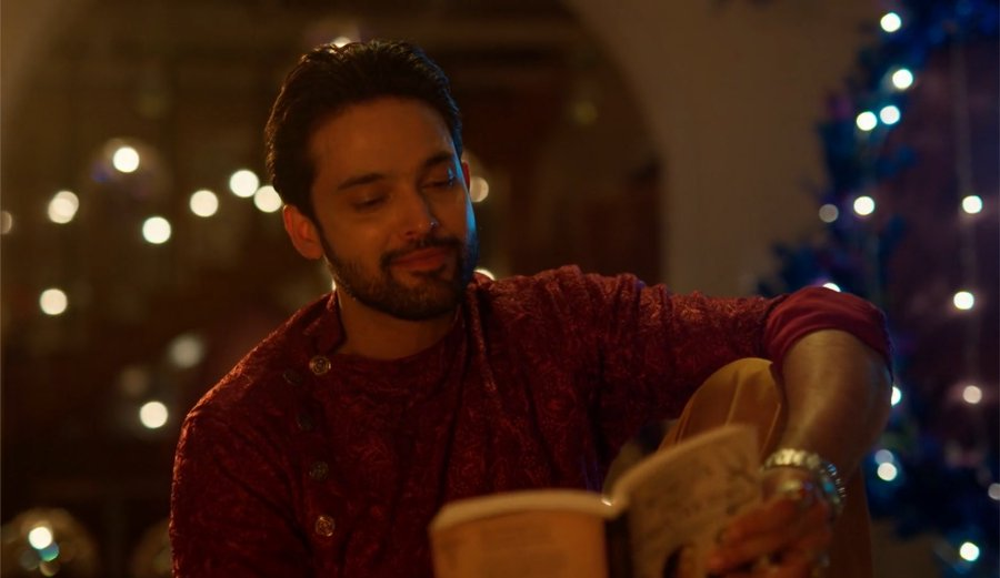 _Enchanted_2521's tweet photo. Remembering your loved one, blushing, smiling crazily over their memories and things is just peak DOWNBADISM   

I'm DED BYE. 😭🦋
{ #seherhonekohai . #parthsamthaan } https://t.co/DVsFg27HKr