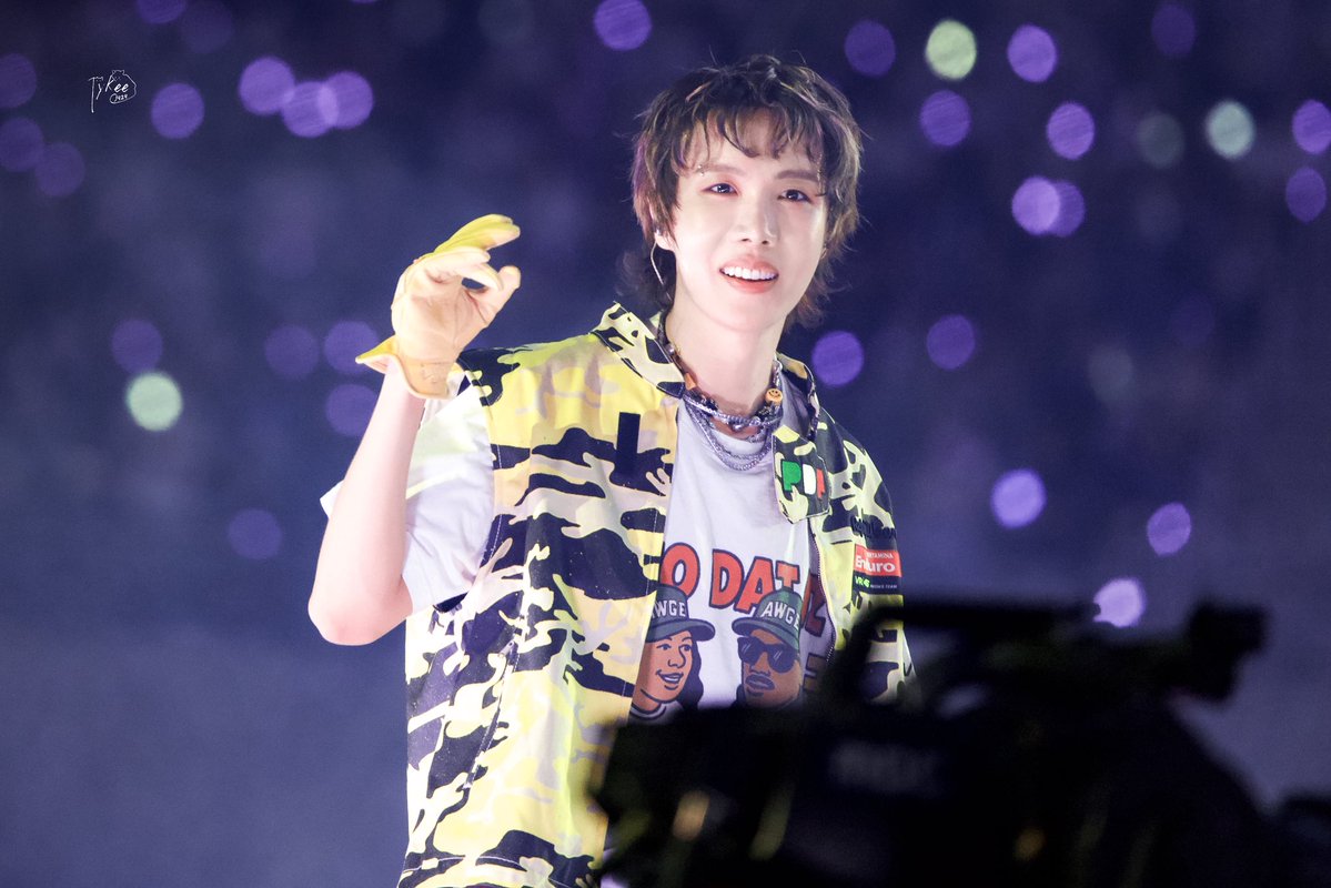 UPY0424's tweet photo. Jhope | 6/13
BTS World Tour “ARIRANG” in Busan

pretty hobi🥰

@BTS_twt 
#jhope #제이홉 #hoseok 
#BTS_ARİRANG 
#BTS_ARIRANG_TOUR_IN_BUSAN 
#BTS #방탄소년단 https://t.co/hacBqZDycg