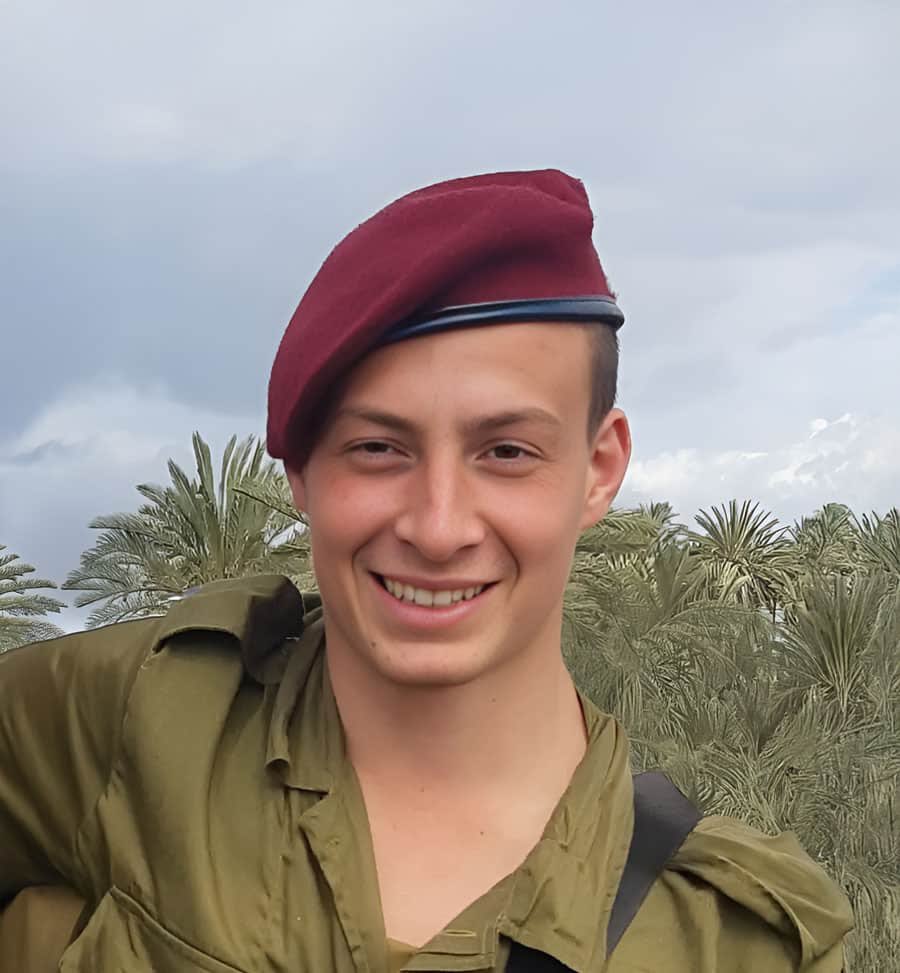 shlomopolak580's tweet photo. הלוחם הגיבור עומר גינזבורג נפל בעזה היום לפני שנתיים בדיוק.
שתפו לזכרו של עומר גינזבורג גיבור ישראל!! https://t.co/Ak5zCtDXd2