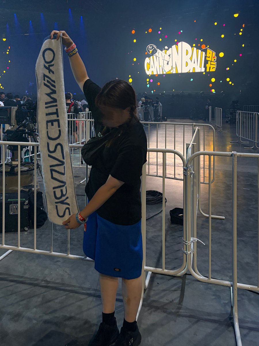 o8___ym's tweet photo. CANNON BALL 外伝❕ Day2 / 2026.08.10

顔面殴られまくり、ダイバー渋滞で落ちまくり、モッシュで下敷きになり足が潰れそうになるような未知の痛み��大絶叫、サークルで外国人にぶん殴られて痛すぎたけど目当てのフォーリミのセトリがよすぎたのとAlien聴けて幸せだった😌🤍
色々負傷したのも勲章🌟 https://t.co/5O0yrovD6c