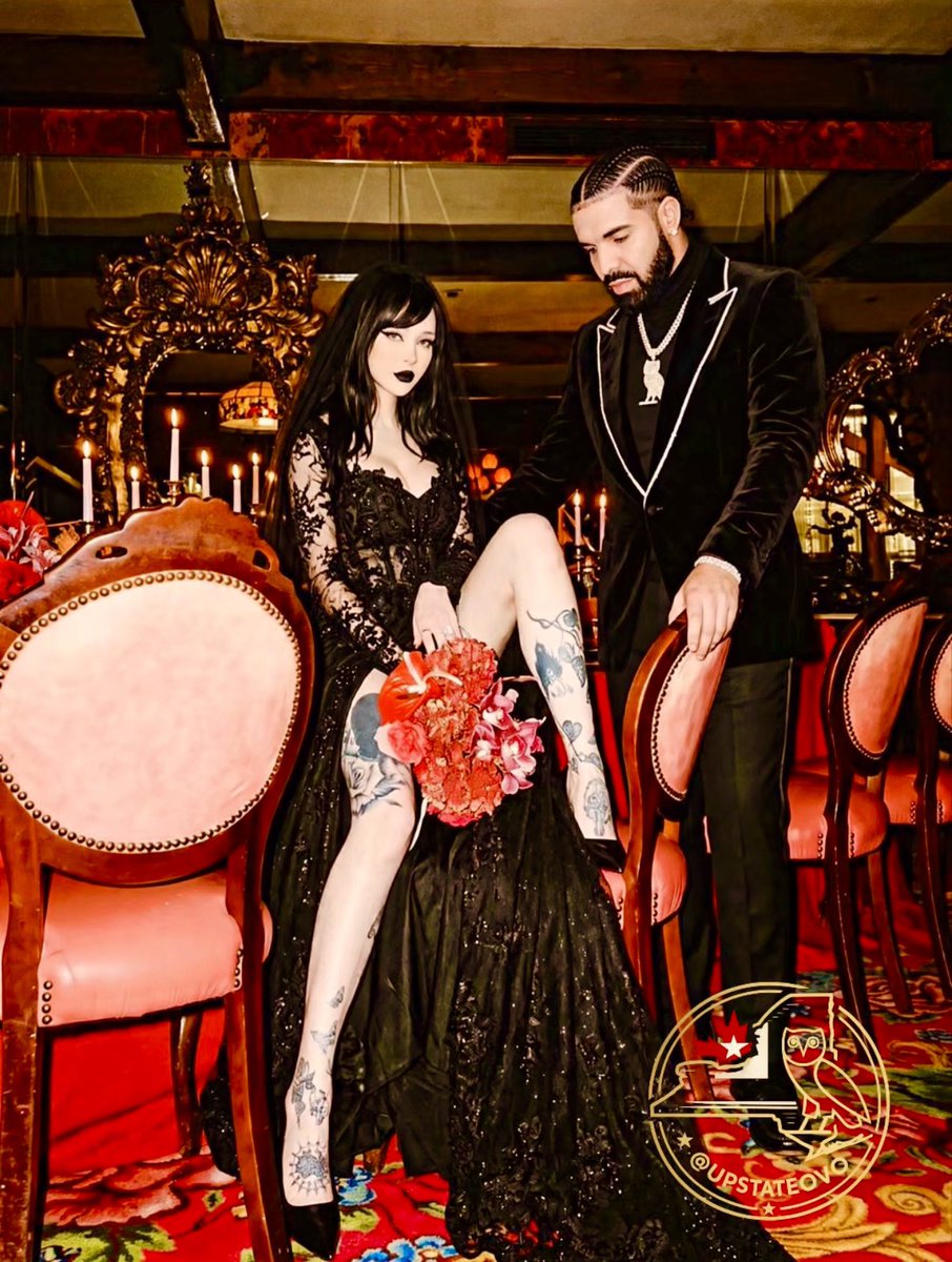UpstateOVO's tweet photo. Wasted no time tying the knot 🦉💍👰🏻‍♀️💐♠️ https://t.co/DnTpk5ghXK