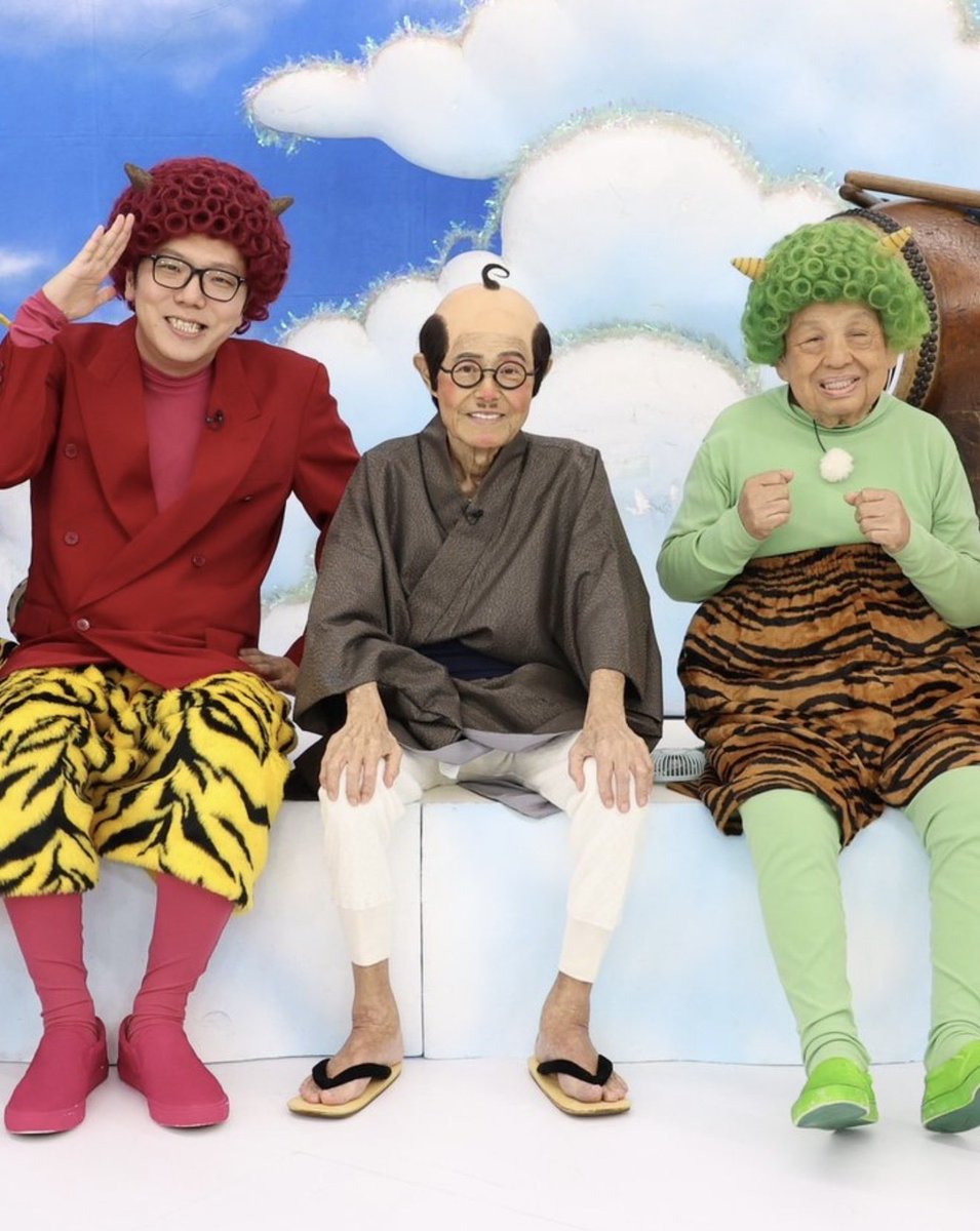 hikakin's tweet photo. 今夜7時フジテレビにて #ドリフに大挑戦 にわたくしヒカキン出演させて頂きます。レジェンドの皆さんとのコラボや狩野英孝さんBeatboxセッションもあるのでお楽しみに🎤🌹🎸 https://t.co/bGAz99jXlE