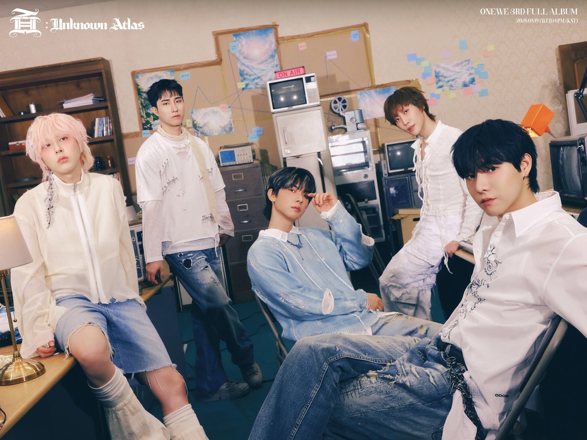 official_ONEWE's tweet photo. [#ONEWE]

ONEWE 3rd Full Album
[面 : Unknown Atlas]

📹 Chapter : Image 📹

2026.08.19 (WED) 6PM (KST) RELEASE✔

#원위 #面_Unknown_Atlas
#Scenario https://t.co/gzDQFzC65u