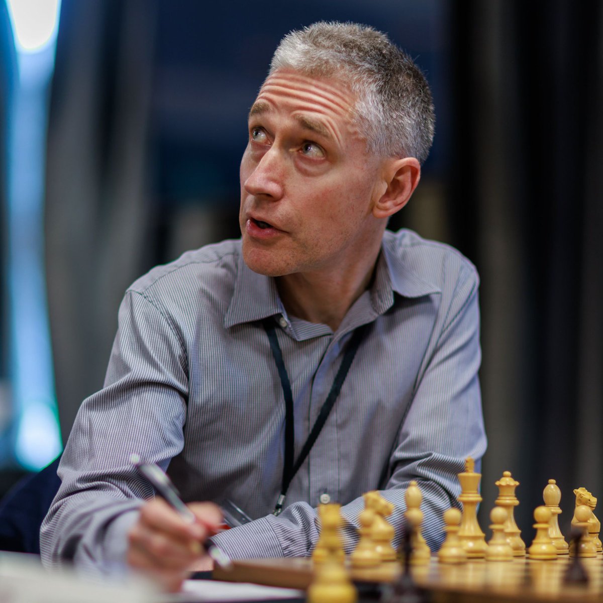 EuropeEchecs's tweet photo. 🤯 Quand Michael Adams avait perdu sa précédente partie au Championnat de Grande-Bretagne, l’URSS existait encore !

Depuis le 8 août 1988, le nonuple champion avait enchaîné 87 parties classiques sans défaite dans la compétition.

37 ans et 361 jours plus tard, Svyatoslav Bazakutsa, MI ukrainien de 18 ans, a mis fin à cette incroyable invincibilité.

👉 https://t.co/yv7fo5nUv5