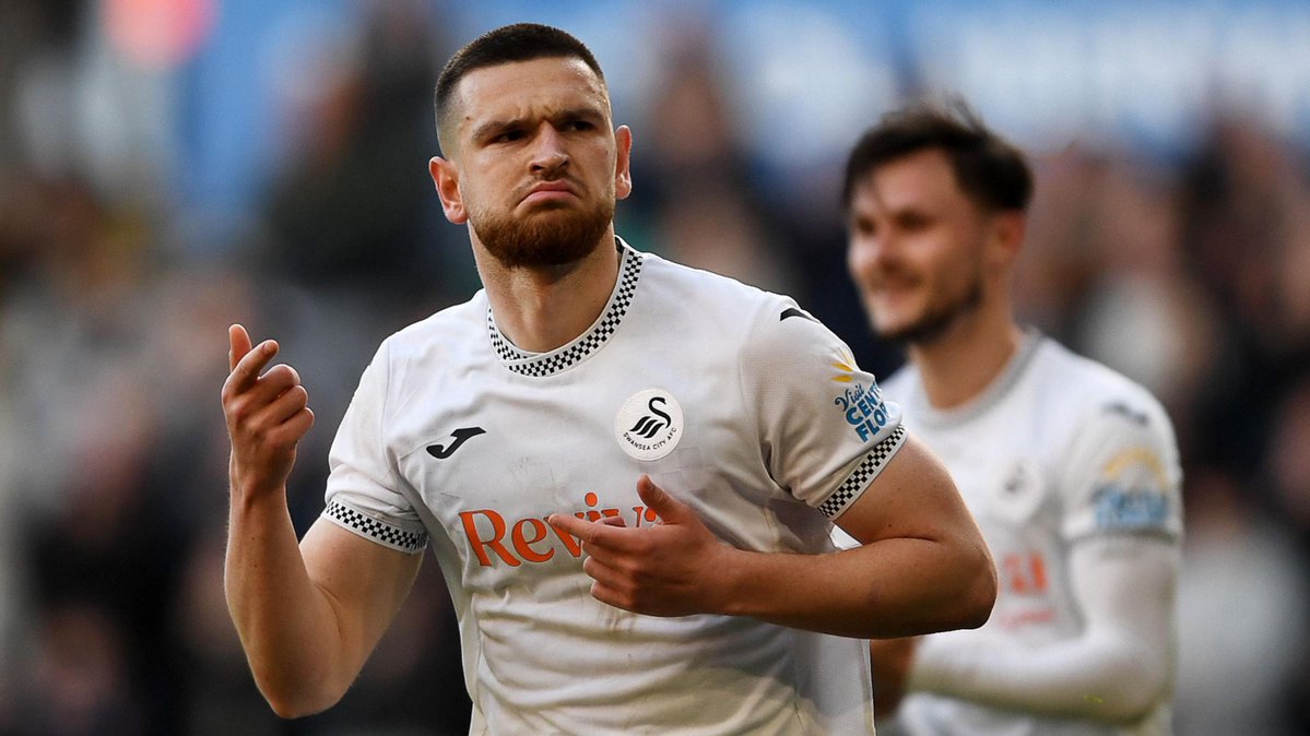 RealHokery's tweet photo. 🐅🚨EXCL: Hull City have opening bid for Swansea City forward Žan Vipotnik turned down, but are expected to return with an improved offer. #Swans value player at around £20m and has long been expected to leave the club this summer. #HCAFC

[📰: @RoshaneSport] https://t.co/MsQHwLleKC