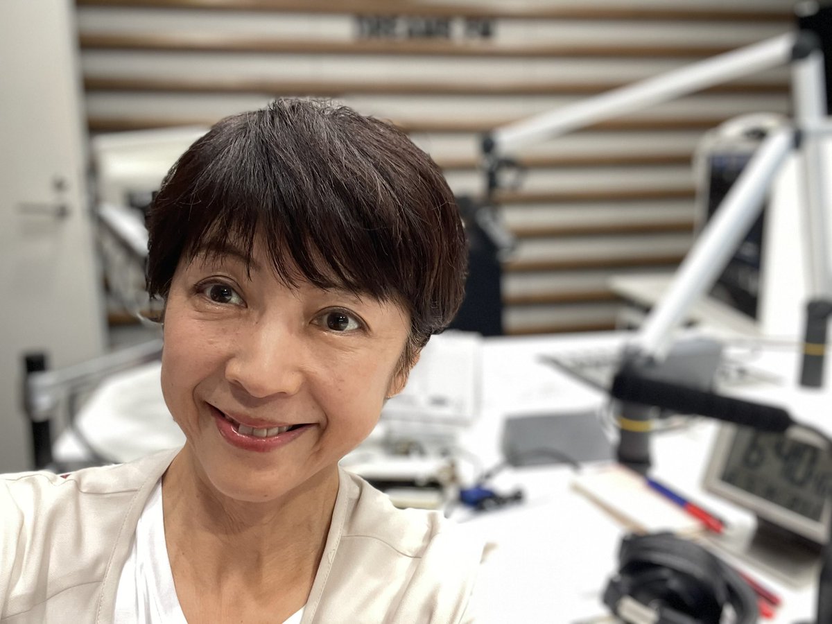 ana_junko's tweet photo. 皆さん
お盆休みはどんな感じなのでしょう?
長い連休?
それともカレンダー通り?
休みなくお仕事?
#DREAMSFM
#モーニングチャージ765水曜日
7:30〜9:30生放送
mc765@dreamsfm.co.jp
https://t.co/9PtBUovBbc
☆9:00〜
順子のエリア散歩
#小郡市の江崎漬物
代表 佐伯尭亮さん
スタジオに😊 https://t.co/UloVJd4KPG
