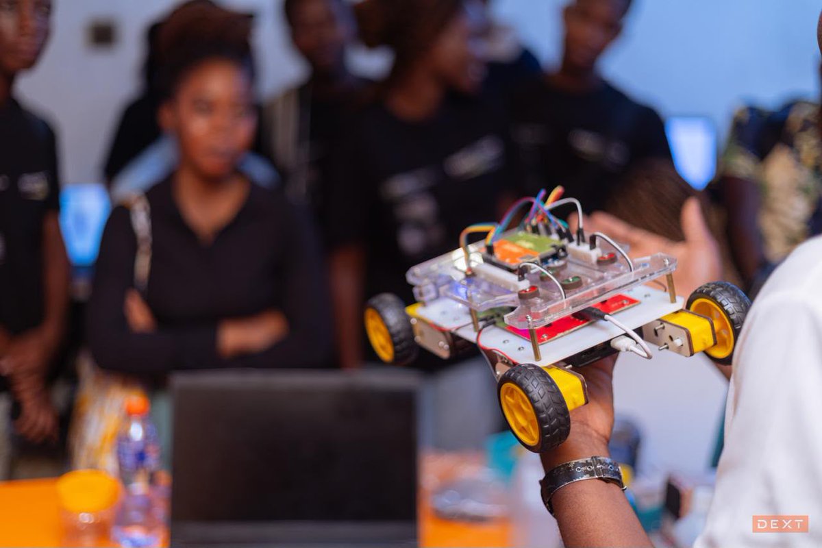 Dext_Tech's tweet photo. KNUST Photonics Student Chapter comes to Dext
#DextTech
#STEMEducation
#CuriousMinds
#STEMInEveryClassroom https://t.co/QG1iuaHt3q