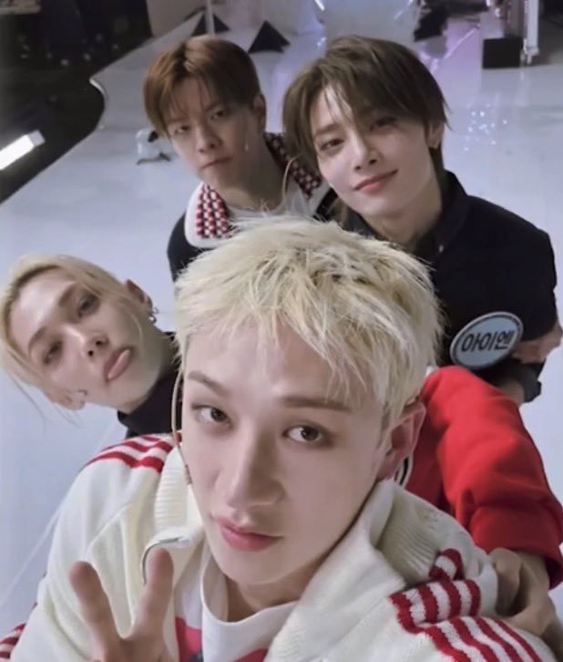 thrccracha's tweet photo. chan and the maknaez 🫠 https://t.co/xXTJcYcxGH