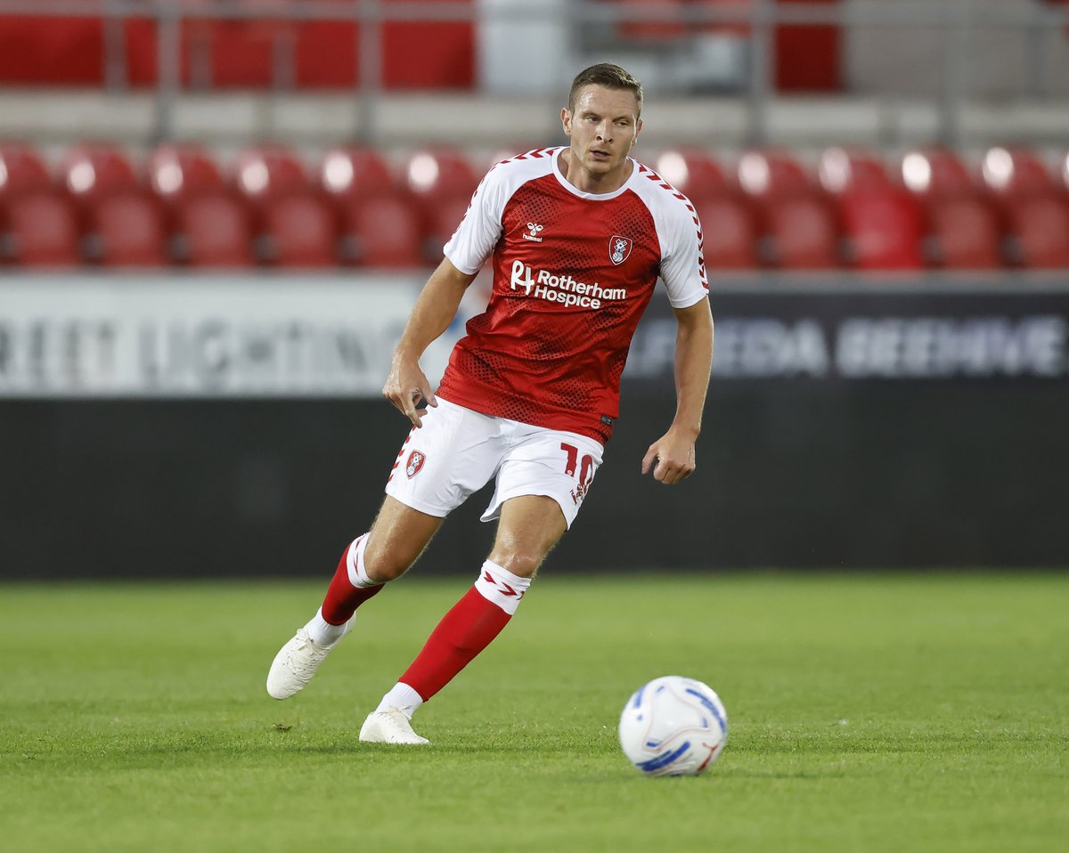 paulm_davis's tweet photo. I caught up with new boy Paul Mullin just after his arrival at #rufc.

Here's the result.

Longer read.

https://t.co/2HFYuh1qhM https://t.co/PDzK91xefq
