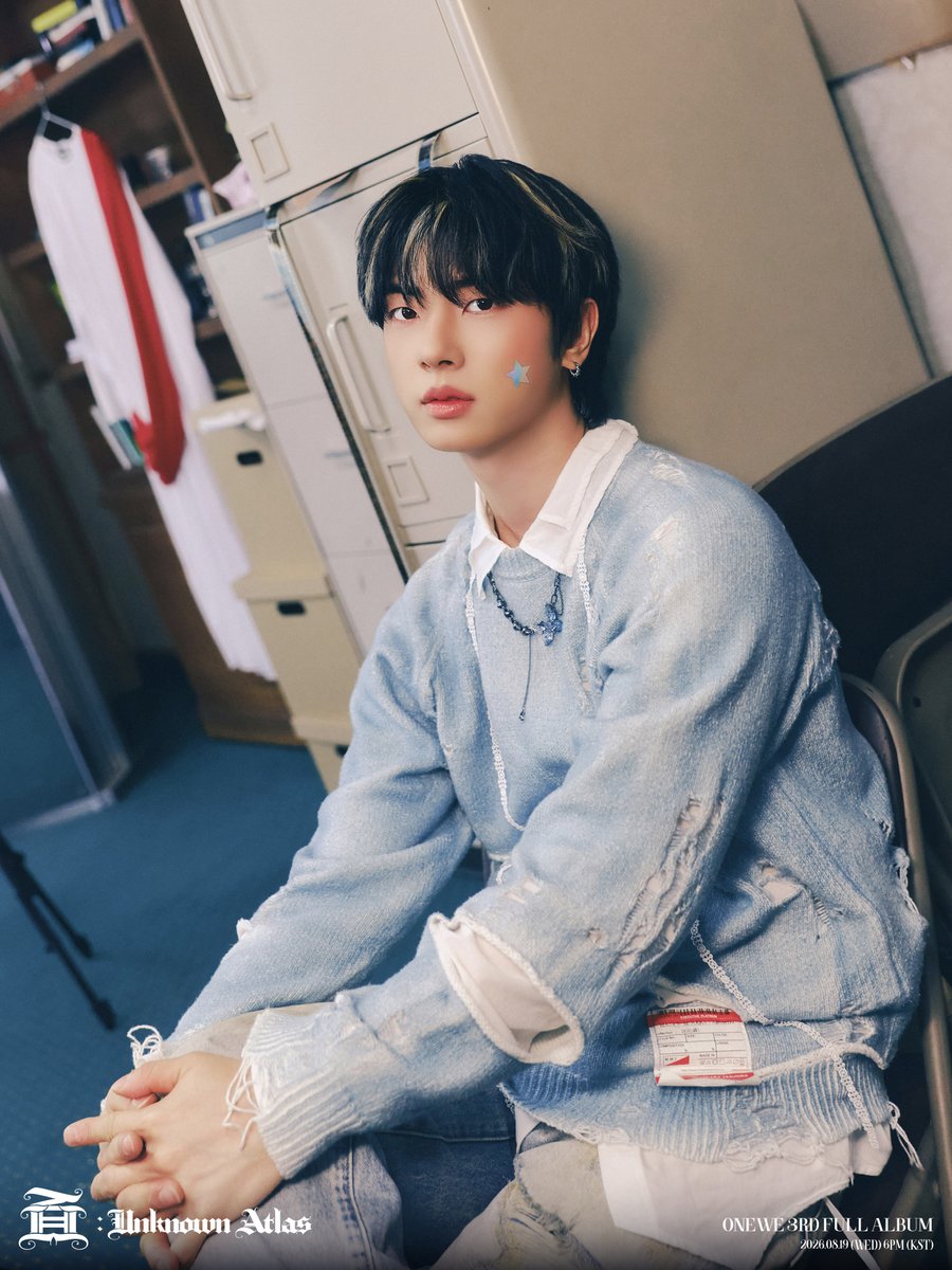 official_ONEWE's tweet photo. [#ONEWE]

ONEWE 3rd Full Album
[面 : Unknown Atlas]

📹 Chapter : Image 📹

📀 KANG HYUN 📀

2026.08.19 (WED) 6PM (KST) RELEASE✔

#원위 #面_Unknown_Atlas 
#강현 #KANGHYUN 
#Scenario https://t.co/6CqcnhCxFq