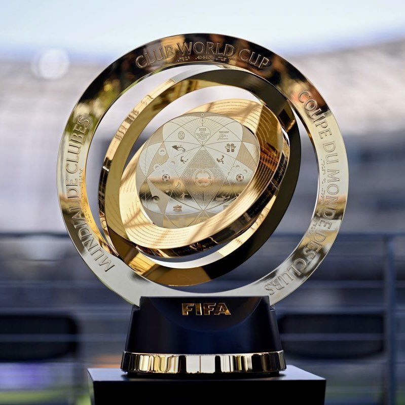heis0la_'s tweet photo. @AnthonyGbo44603 @sparkliin Both Chelsea and Man united has won it before but the thing is do you have this particular trophy? https://t.co/1vavhrRc8F