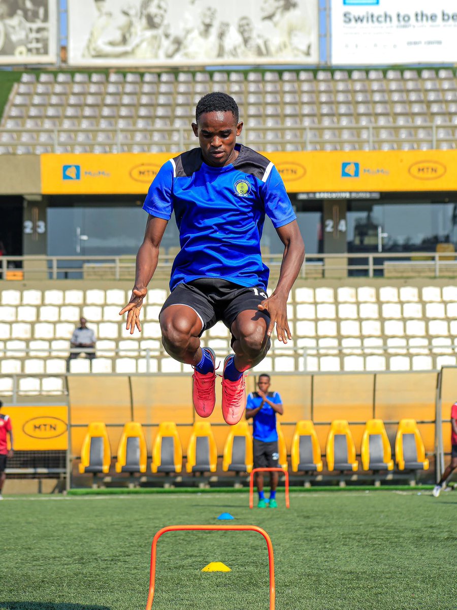URAFC_Official's tweet photo. The hard work continues 💪
#URAFC | #OneTeamOneDream | #PreSeason https://t.co/1cD0yUsJ0g