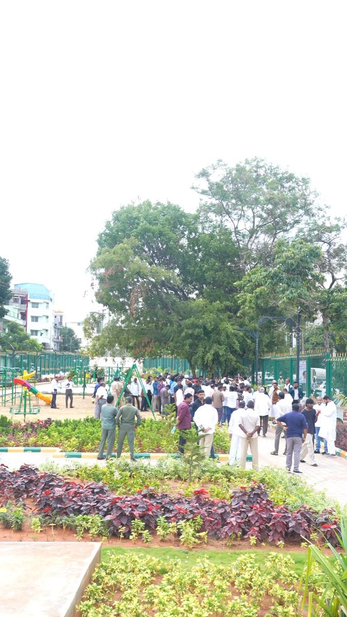 krishnabgowda's tweet photo. The Kuvempu Theme Park near the KPTCL Station in HBR Layout was inaugurated along with Hon’ble Energy and Tourism Minister Shri @thekjgeorge.

A space that celebrates Kuvempu’s literary legacy, thoughts and love for Kannada, adding to Bengaluru’s rich and diverse cultural landscape.

HBR ಲೇಔಟ್‌ನ KPTCL ಸ್ಟೇಷನ್ ಸಮೀಪ ನಿರ್ಮಿಸಲಾಗಿರುವ ಕುವೆಂಪು ಥೀಮ್ ಪಾರ್ಕ್ ಅನ್ನು ಮಾನ್ಯ ಇಂಧನ ಮತ್ತು ಪ್ರವಾಸೋದ್ಯಮ  ಸಚಿವರಾದ ಶ್ರೀ ಕೆ. ಜೆ. ಜಾರ್ಜ್ ಅವರೊಂದಿಗೆ ಉದ್ಘಾಟಿಸಲಾಯಿತು.

ಕುವೆಂಪು ಅವರ ಸಾಹಿತ್ಯ, ಚಿಂತನೆ ಮತ್ತು ಕನ್ನಡ ಪ್ರೇಮವನ್ನು ಸ್ಮರಿಸುವ ಈ ತಾಣವು ಬೆಂಗಳೂರಿನ ಸಾಂಸ್ಕೃತಿಕ ವೈವಿಧ್ಯಕ್ಕೆ ಮತ್ತಷ್ಟು ಮೆರುಗು ನೀಡಲಿ.