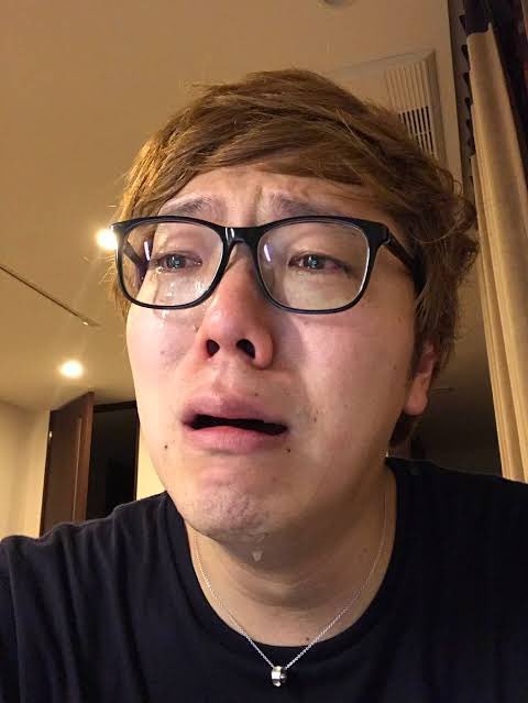 DEKOPINHAMADA's tweet photo. 親と友達と会社の人達へのお土産買ったら
金が https://t.co/JCZWoKRraV