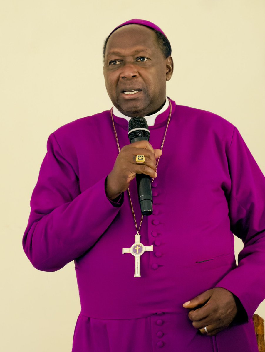 Profmutisya tweet picture