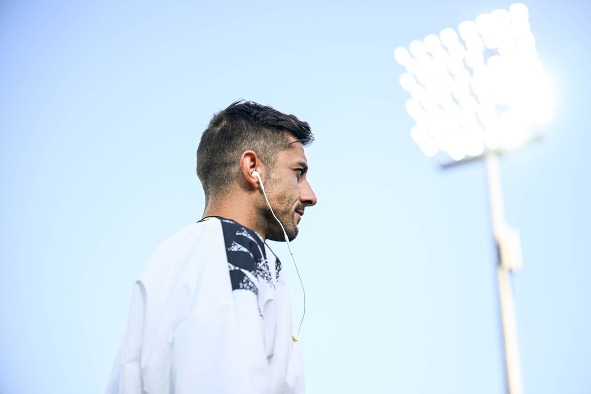 juventusfc's tweet photo. Arrivati allo stadio 🎧 #JuvePalermo

Clicca qui e guarda gratis Juve-Palermo LIVE su https://t.co/0WCF8MKZsH e app (solo Italia): https://t.co/oqYPFE0zwx https://t.co/IyAdUnXJlv