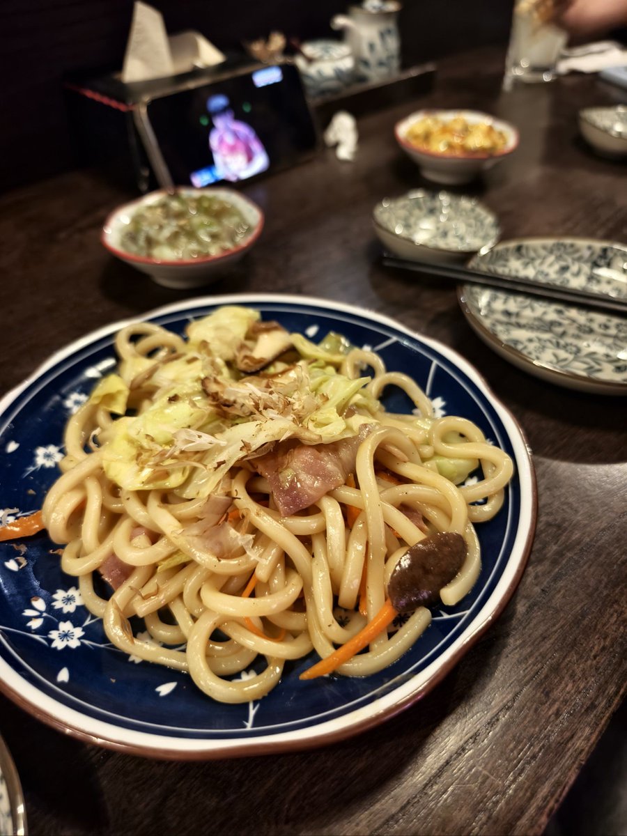 SlowgogoLu's tweet photo. It’s 1:00 AM. The diner’s lights are still on, steaming bowls of hot ramen waiting for tired wanderers—no rush, just warm food and quiet company under the neon sign. https://t.co/G3dknW6isx