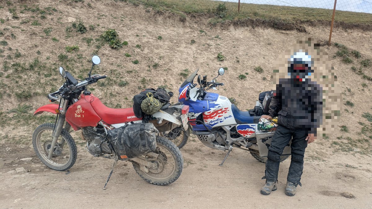 kuroppen123's tweet photo. スペインのライダーとお話。スペインから日本に来るようです https://t.co/UqbL1D4leW
