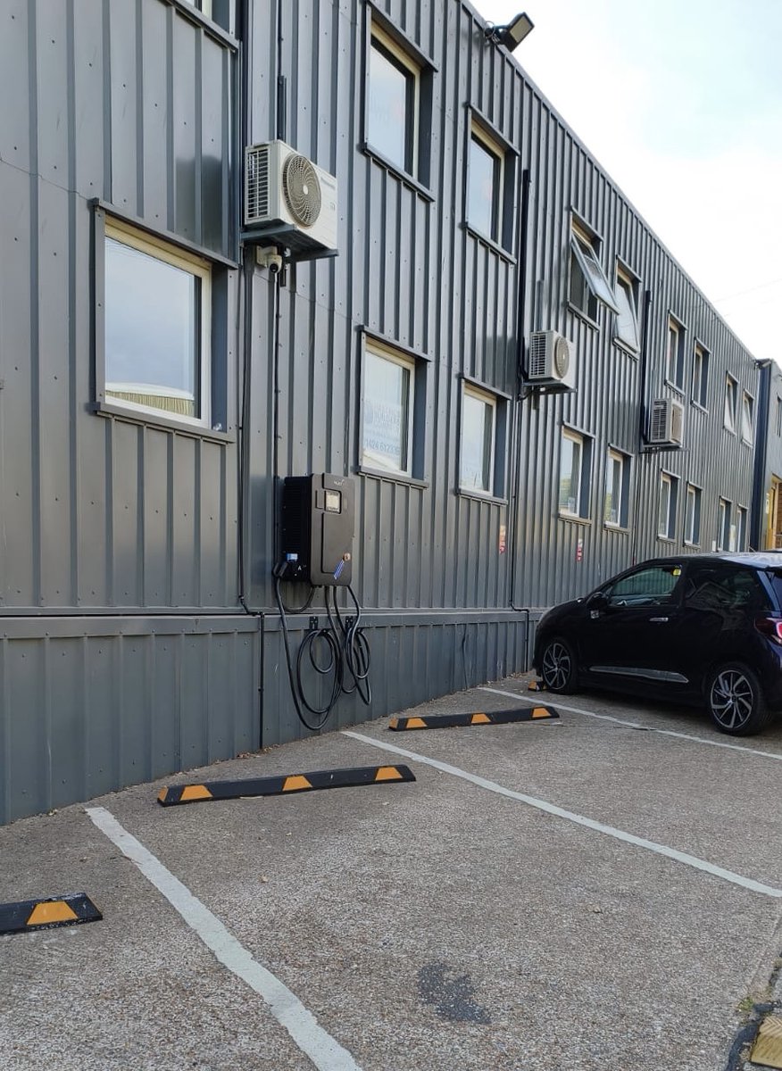 Offerfair_self's tweet photo. New EV Charging at Offerfair, Brook Way! 

Our new EV charging points are now up and running and available to the public.

54p per kWh inc. VAT
Provided by Monta

Charge up while you're nearby! https://t.co/T82RZDeSkv