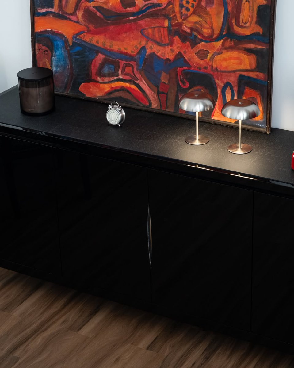 Christopher_Guy's tweet photo. Elegant in form, distinctive in detail.
The four-door Petrus cabinet features Dalí-inspired legs and Christopher Guy’s signature Silk-cut detailing, expertly hand-carved into the sides of the doors. A two-door version is also offered.
Discover Petrus at @hamandi.interiors https://t.co/g0kjZgPB7B