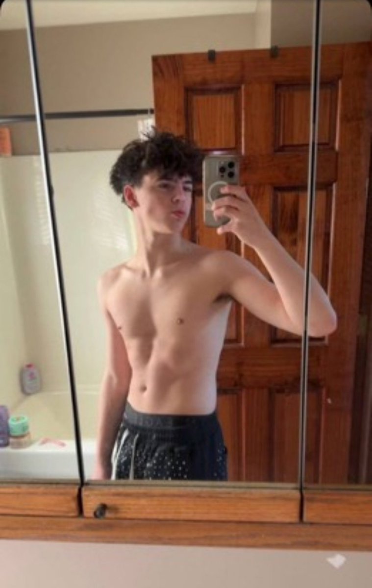 Rhysc4z3's tweet photo. Jackson Ellsworth 🥵😍
https://t.co/DM2l3IOt71 https://t.co/DvcecBMvts