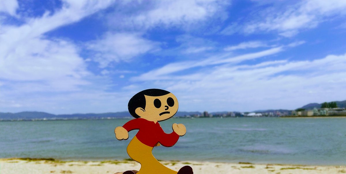 tanbaba44do's tweet photo. ���わ湖大津、柳ヶ崎水泳場跡②の②、左上砂浜青空にとび太、右上沖にはﾐｼｶﾞﾝ航海中、左下帰りに西武跡ﾏﾝｼｮﾝに成瀬は信じた道を行くのマンホールを見に行く、右下角にはなく、県道沿いの中ほど半円ベンチの前に鎮座していた、 https://t.co/En4MQsWMFG