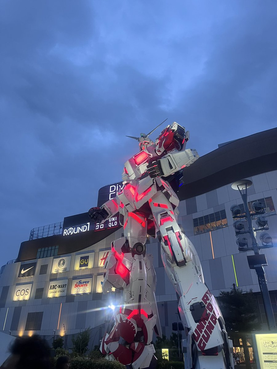 tantaka_take's tweet photo. 夜のﾕﾆｺｫｫｵｫﾝも見たかった。 https://t.co/VrcctuqNkN