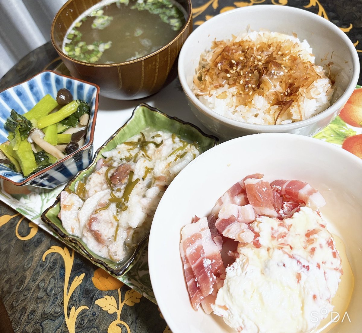 metaeyan's tweet photo. これからちいかわ観に行くので
昨日おかず作り置きしておいた！
サクッといただきます🍚 https://t.co/8WYqlpyquP