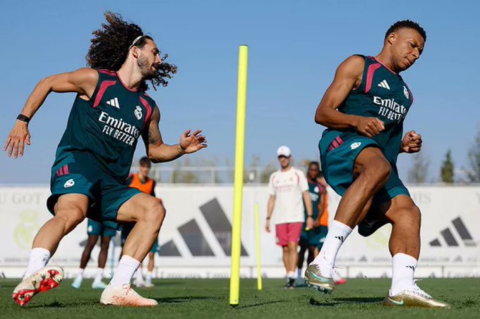 TurkRealMadrid's tweet photo. Marc Cucurella x Kylian Mbappé 🔥 https://t.co/N9KoN2dWlB