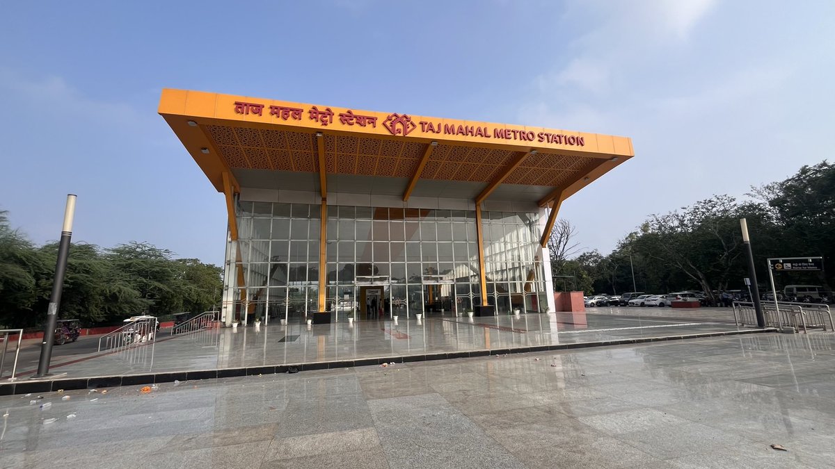 india_plus_'s tweet photo. Just a metro station. 🚇

📍Agra Metro, UP, India 🇮🇳 https://t.co/gZr2VcrMou