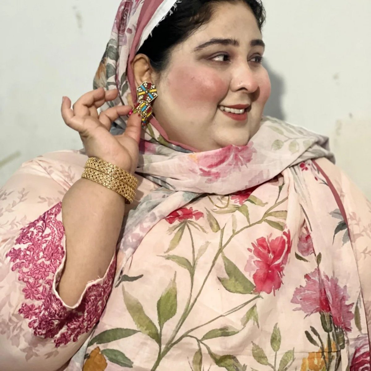 BrownFamily78's tweet photo. یہ میرے دوست کی بھابھی ہے نتاشہ۔
پتہ نہیں دوست کے بھائی کی کیا حالت کی ہوگی اس نے پہلی رات۔
سچ سچ بتانا؟
کیا آپ اسے چودنا چاہتے ہیں؟
#son2 https://t.co/ZiEFidD8lp