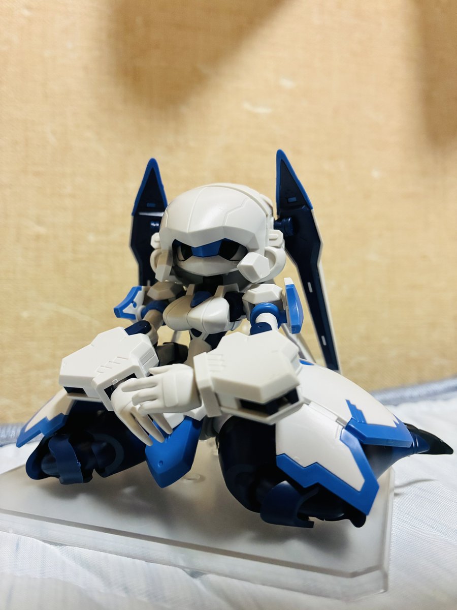 ep3_ebisimple's tweet photo. バスターメイデン素組完成_(┐「ε:)_
アンテナ部を立てるのと寝かせるので大分イメージ変わるね。
カッコ可愛いの好きだわー。
#バスターメイデン
#キャビコ https://t.co/ToAPldflJ2