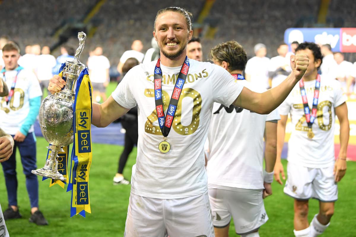 LeedsZone_'s tweet photo. 10 years ago today, #LUFC completed the signing of Luke Ayling from Bristol City on a three-year deal. ✍️ https://t.co/QdOXHaO5ny