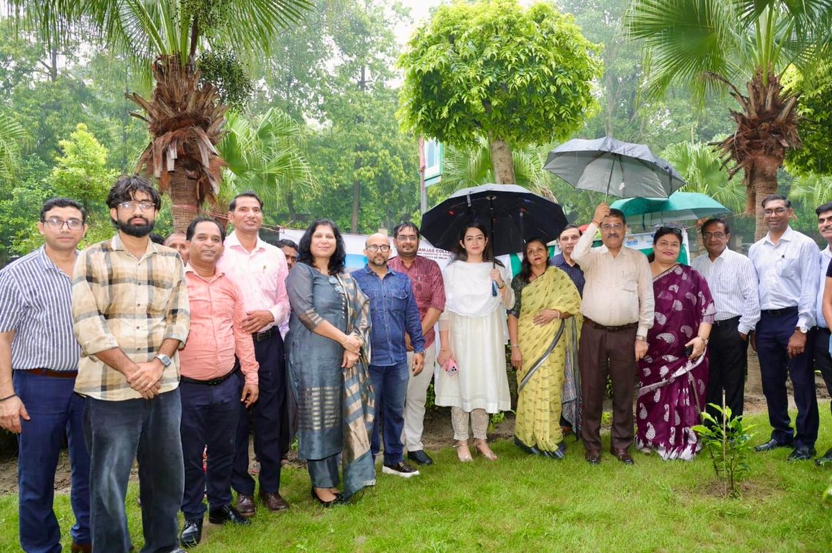 DM_North_Delhi's tweet photo. A step towards Green Delhi Clean Delhi 🍃 
Today, a rainwater harvesting plant of capacity 1018 KL was inaugurated in Ramjas college, DU by DM, North  @rai_saloni  &amp; Principal, Ramjas college  in collaboration with Tata Power DDL under CSR initiative. @LtGovDelhi  @CMODelhi https://t.co/D58L5LfmnI