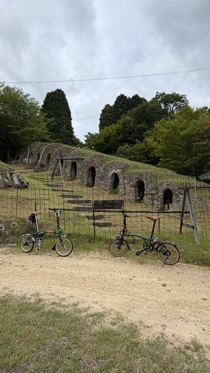 yanarkey's tweet photo. 今日は会社のブロンプトン先輩とサイクリング。

#brompton
#ブロンプトン
#折りたたみ自転車
#おりたたぶ
#自転車のある風景
#信楽町 https://t.co/ZFTmYl0XxT