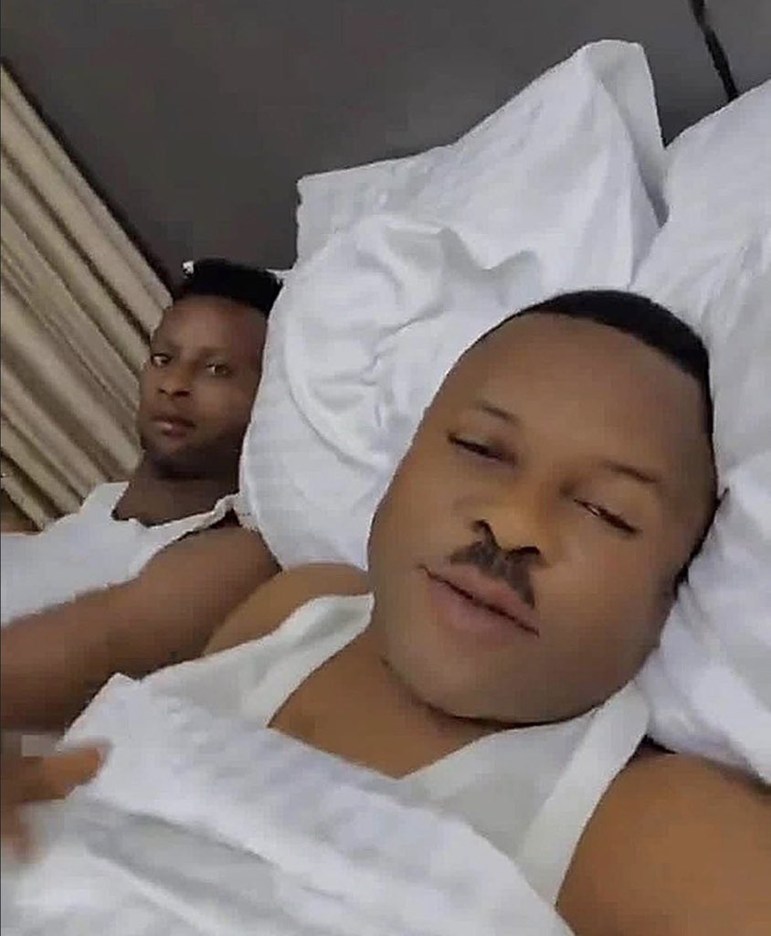 breadandstew's tweet photo. Wetin Peller papa dey do😭 https://t.co/RZE7HFrOp6