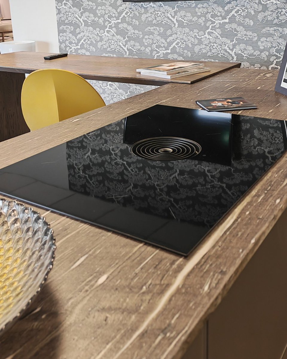 Interior360L's tweet photo. Performance meets design.
From the reflective elegance of gloss glass to the understated sophistication of a matt finish, BORA hobs combine beautiful design with powerful integrated extraction.
#BORA #KitchenDesign #Interior360 https://t.co/QPEw27JNLb